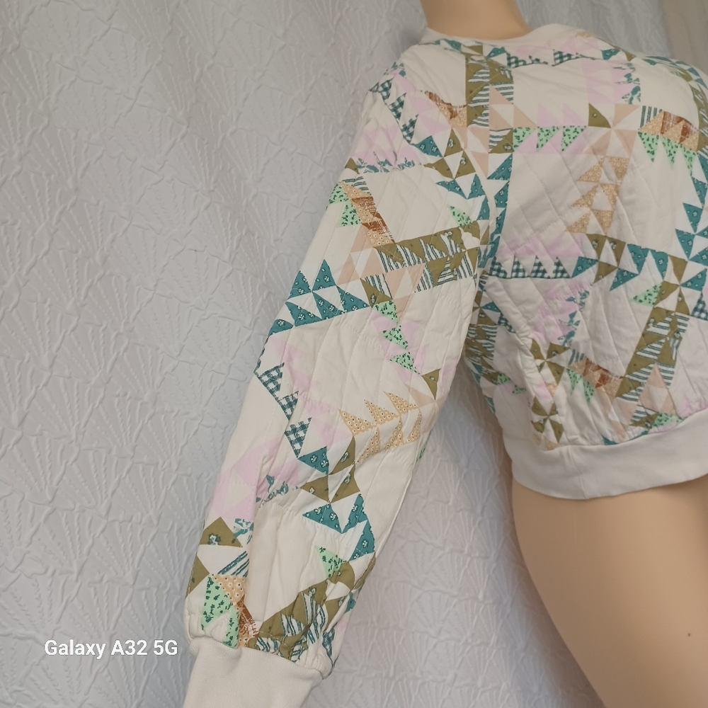 Universal Thread Women Size S Cream Quilted Sweatshirt - Picture 9 of 15